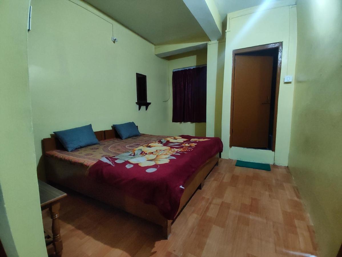 Wind Home Darjeeling- Budget Hotel Near Mall ดาร์จีลิง ภายนอก รูปภาพ