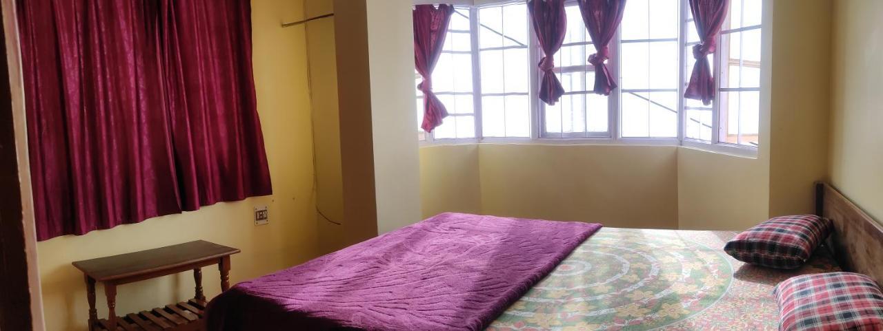 Wind Home Darjeeling- Budget Hotel Near Mall ดาร์จีลิง ภายนอก รูปภาพ