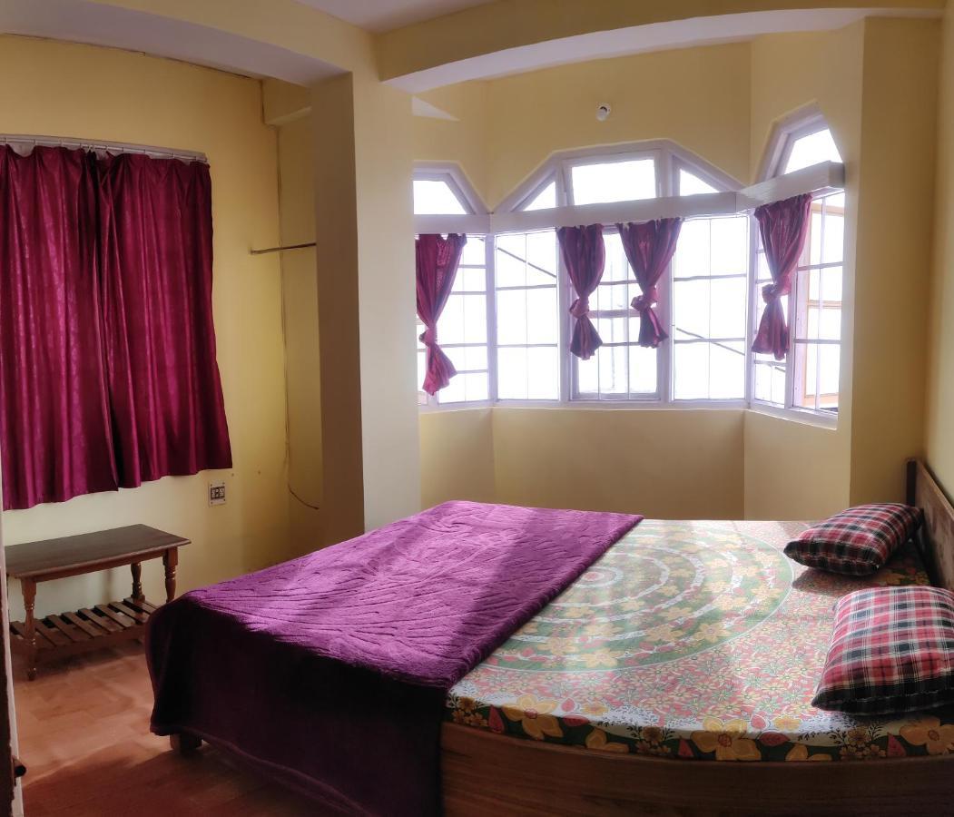 Wind Home Darjeeling- Budget Hotel Near Mall ดาร์จีลิง ภายนอก รูปภาพ