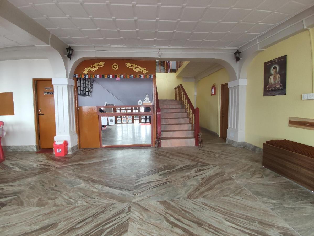 Wind Home Darjeeling- Budget Hotel Near Mall ดาร์จีลิง ภายนอก รูปภาพ
