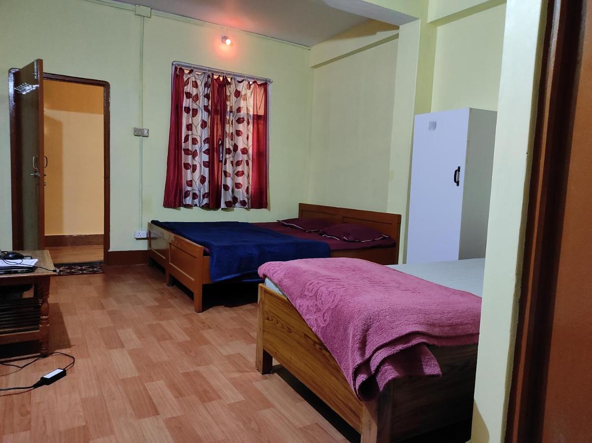 Wind Home Darjeeling- Budget Hotel Near Mall ดาร์จีลิง ภายนอก รูปภาพ