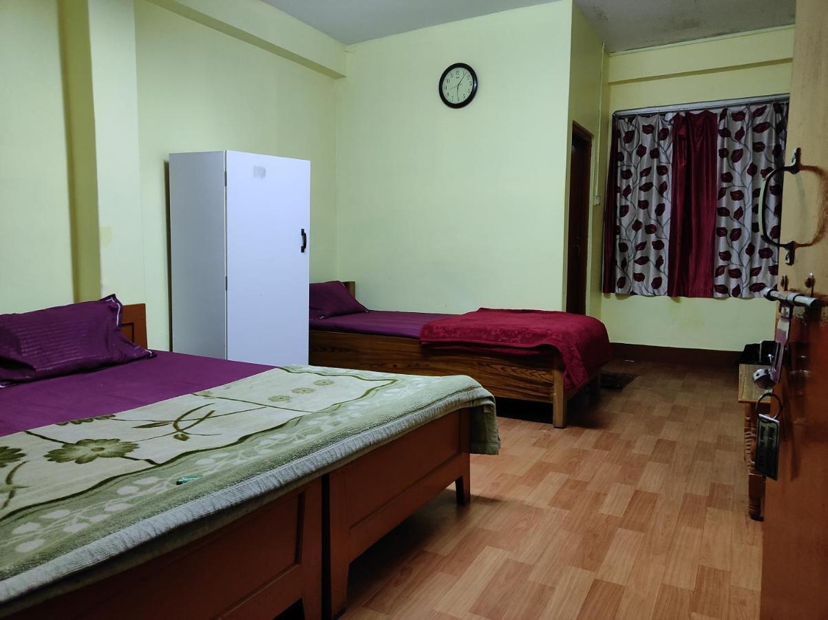 Wind Home Darjeeling- Budget Hotel Near Mall ดาร์จีลิง ภายนอก รูปภาพ