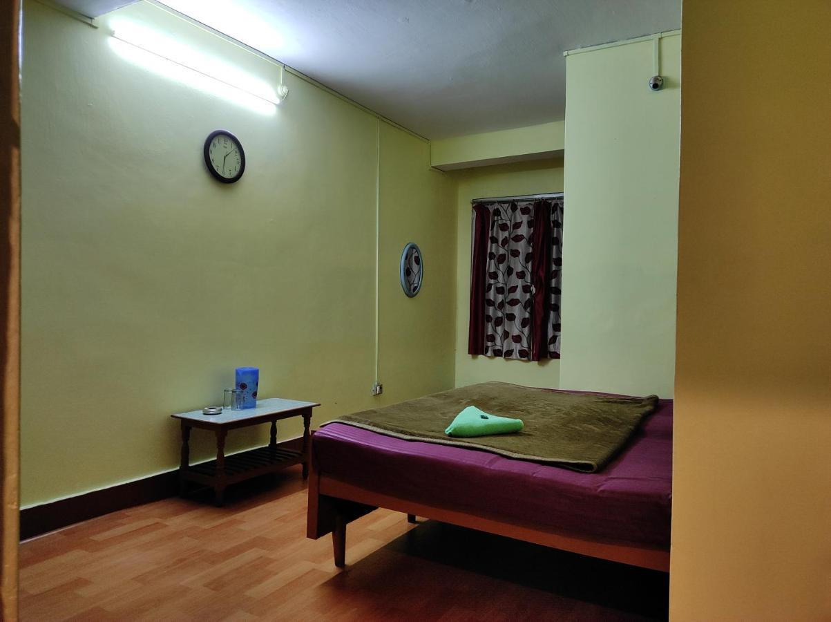 Wind Home Darjeeling- Budget Hotel Near Mall ดาร์จีลิง ภายนอก รูปภาพ