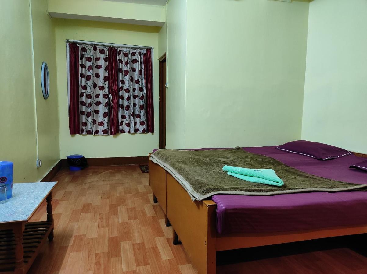 Wind Home Darjeeling- Budget Hotel Near Mall ดาร์จีลิง ภายนอก รูปภาพ